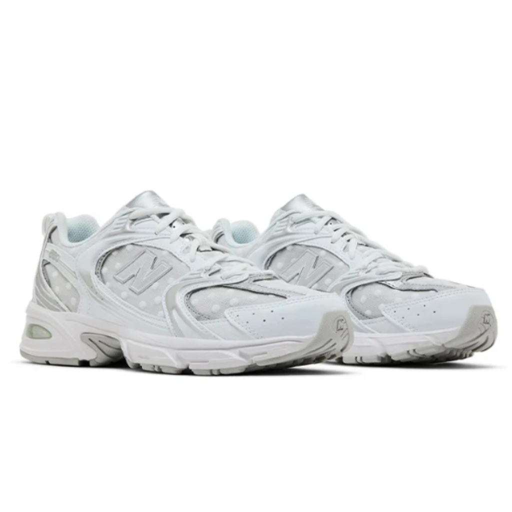 New Balance 530 White Silver Polka Dots – Sneakers