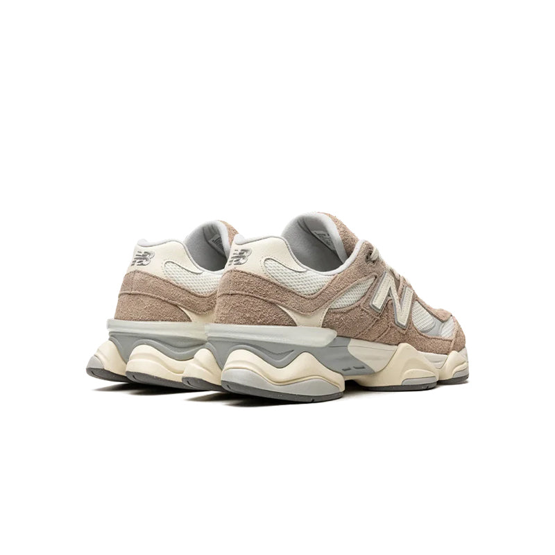 New Balance 9060 Driftwood – Sneakers