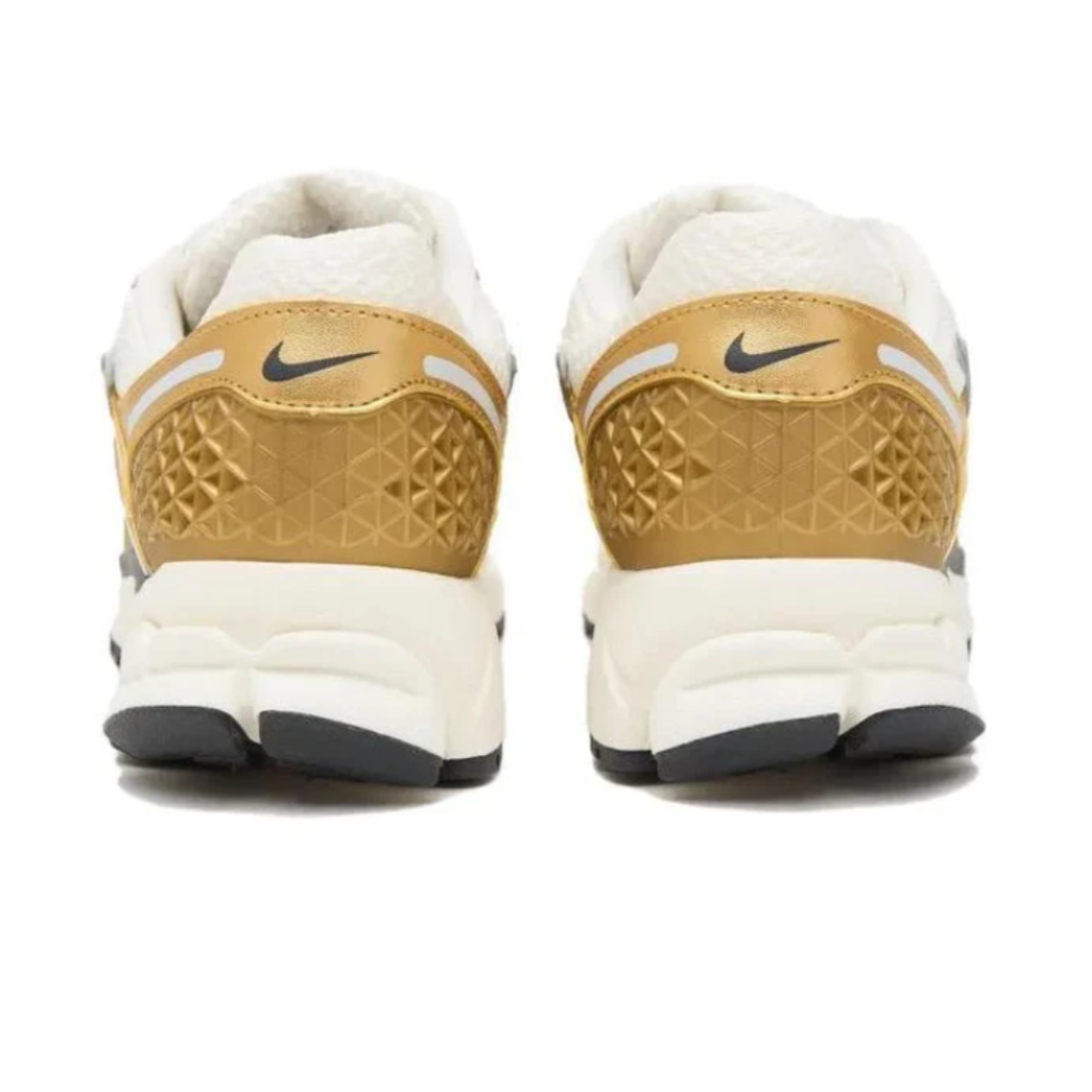 Nike Zoom Vomero 5 Metallic Gold – Sneakers