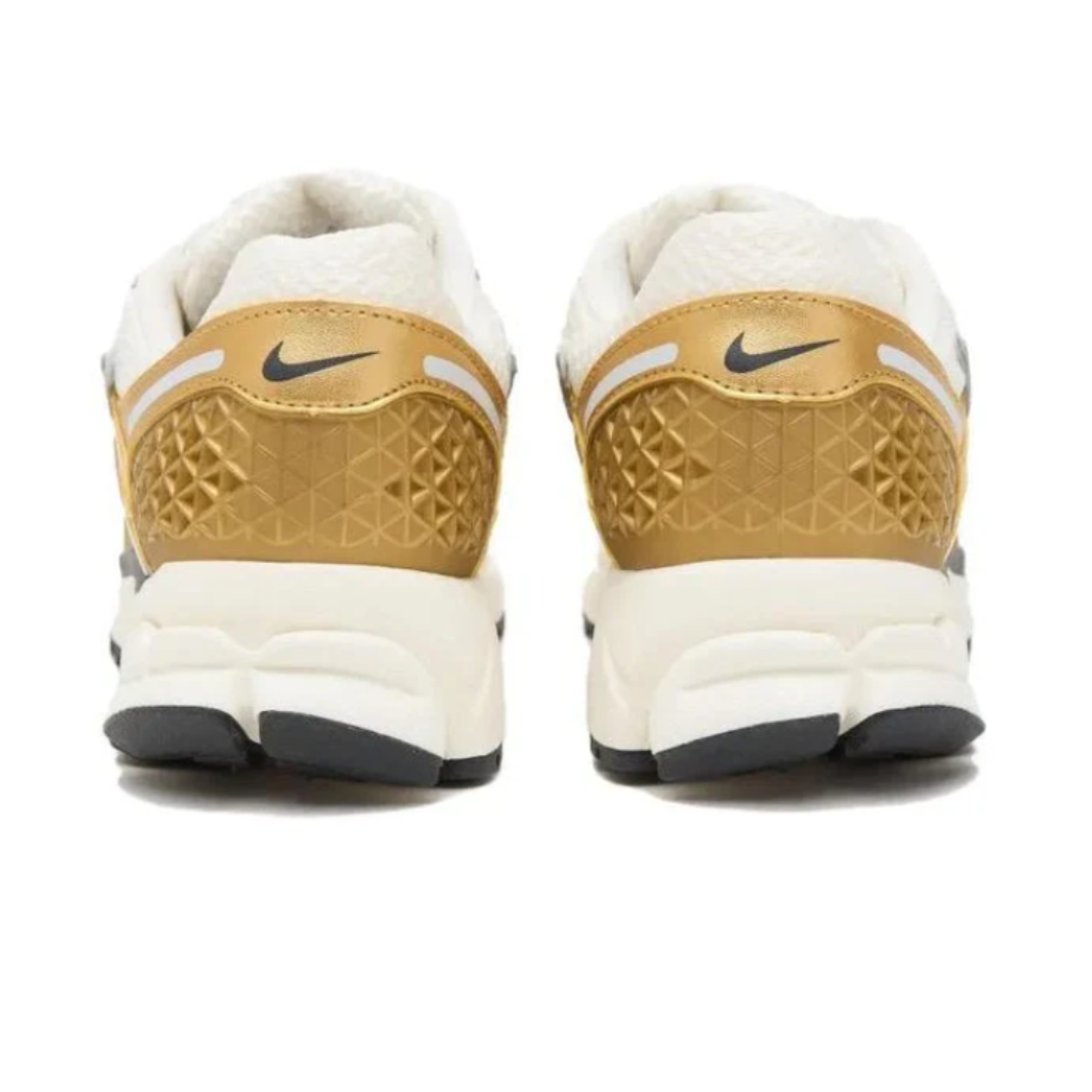 Nike Zoom Vomero 5 Metallic Gold – Sneakers