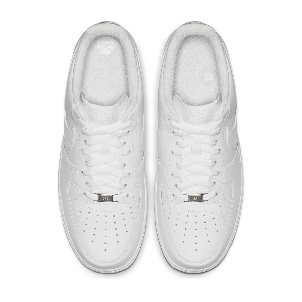 Nike Air Force 1 07 Triple White – Sneakers