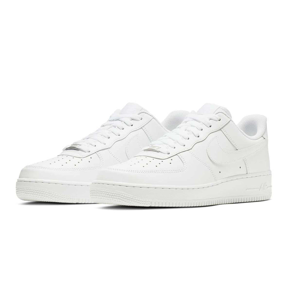 Nike Air Force 1 07 Triple White – Sneakers